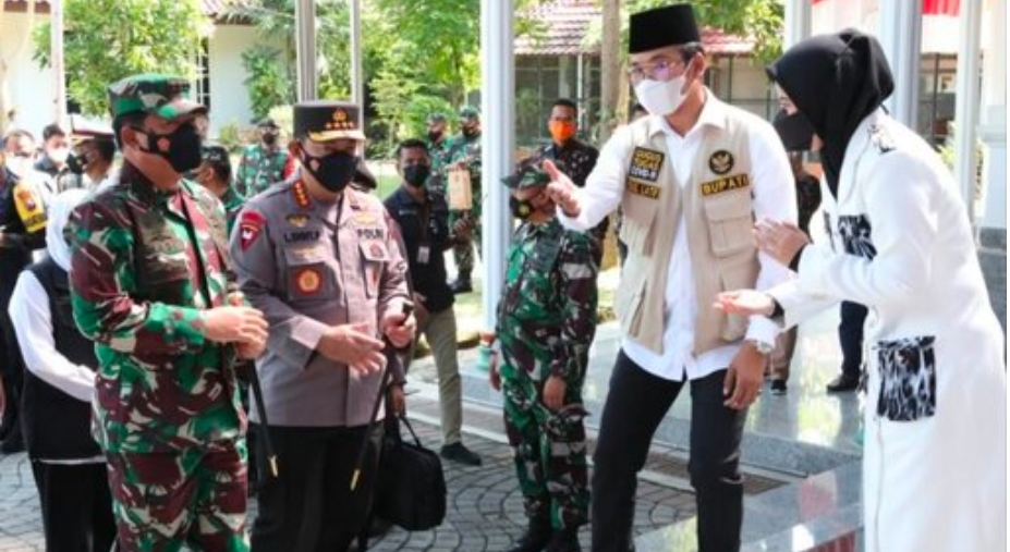 Ra Latif Imron Dampingi Kapolri dan Panglima TNI, Tinjau Penanganan Covid-19 di Bangkalan