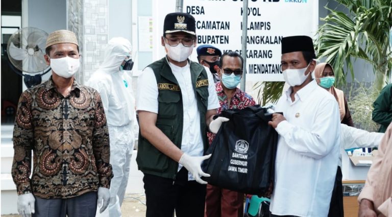 Ra Latif Imron Tinjau Langsung Pelaksanaan Rapid Antigen dan Vaksinasi di Desa Ko'ol Klampi