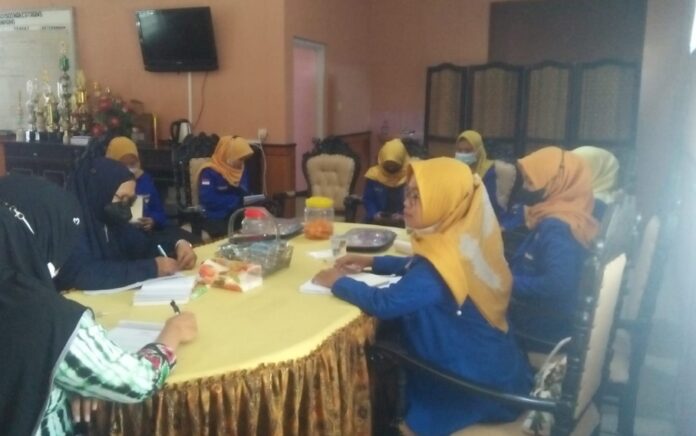 Datangi P2TP2A dan DPRD, Kopri PC PMII Sampang Minta Payung Hukum Perlindungan Perempuan dan Anak