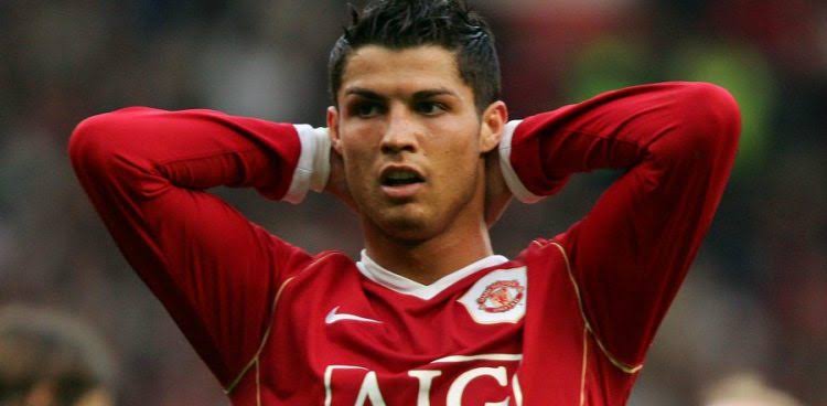 Rumornya Sebentar, Ronaldo Resmi Kembali ke Manchester United