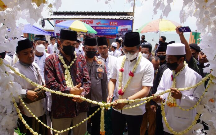 Bupati Bangkalan Ra Latif Imron Resmikan Masjid Baitul Ma'mur dan Pesantren Tahfidz