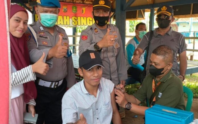 Vaksinasi Warga Pulau Kangean Sumenep Capai 529 Orang