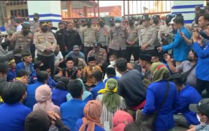 PMII Kembali Demo DPRD Sampang, Minta Pansus Polemik BPNT Segera Dibentuk