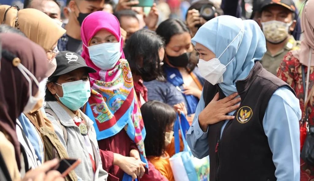 Gubernur Jatim Khofifah Berangkatkan Pemudik dengan 100 Armada Bus